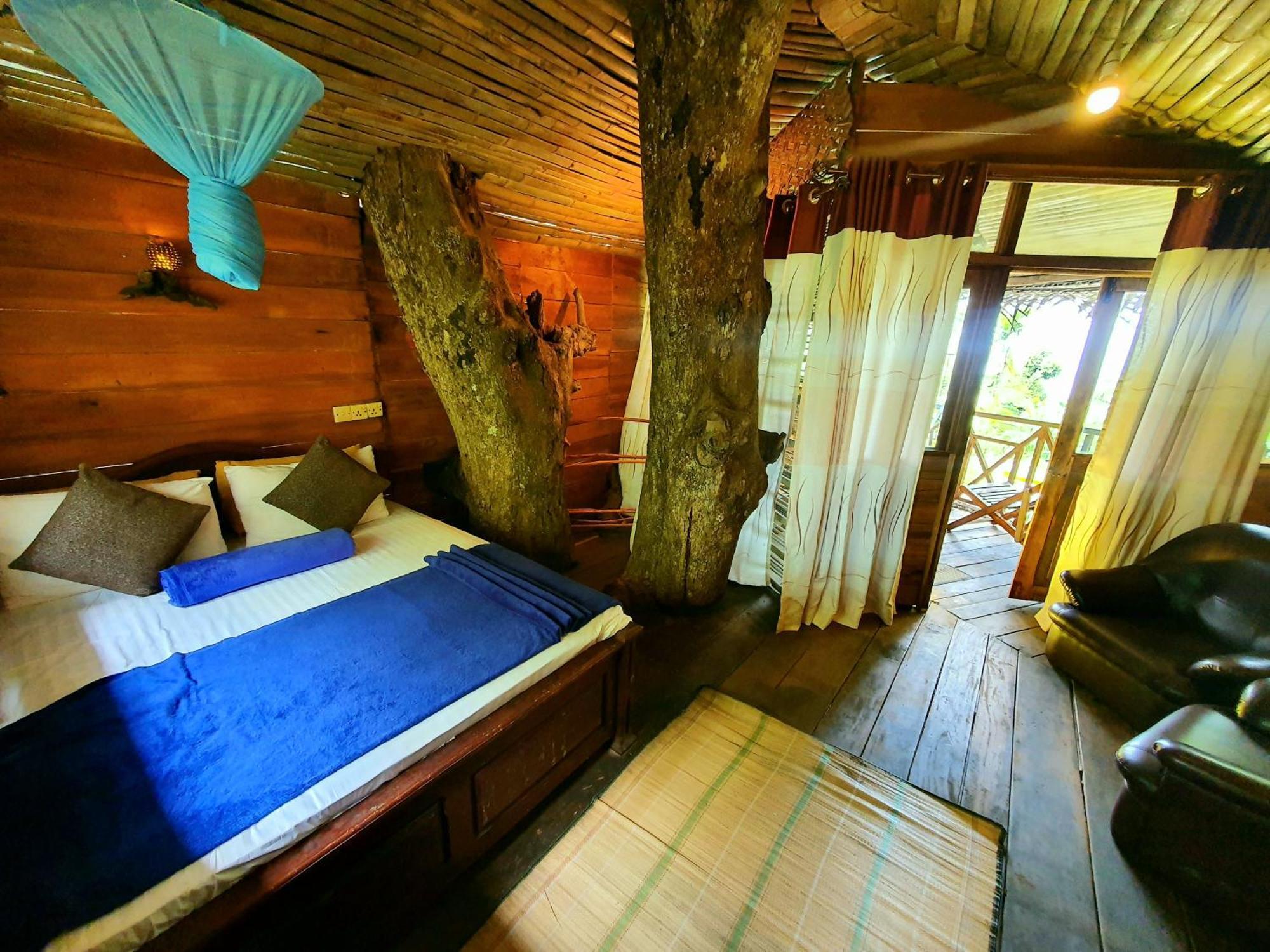 The Winsome & Tree House Bed & Breakfast Ела Екстериор снимка